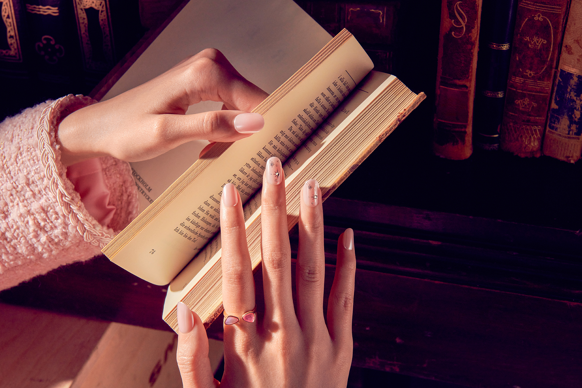 Kiss_WIM13X_Wicked_HandModel_265687_02.19.2025